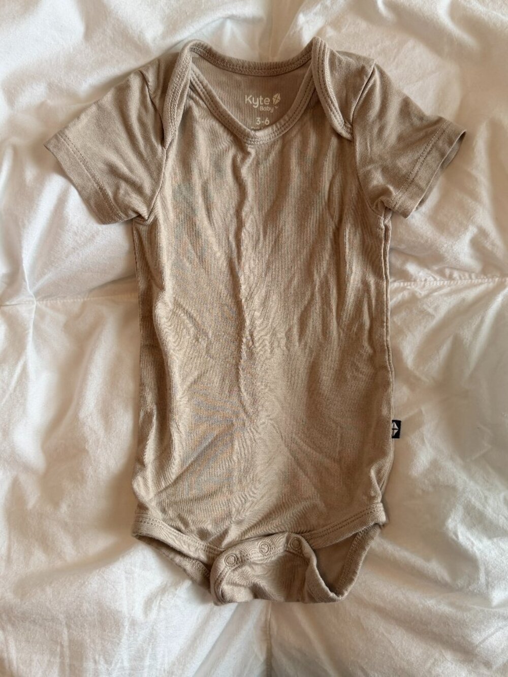 Kyte Baby 3-6 Khaki Bodysuit